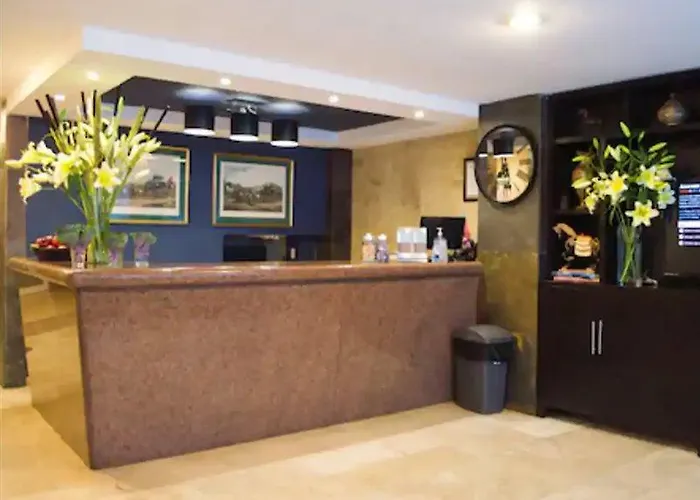 Berna 12 Aparthotel 4*