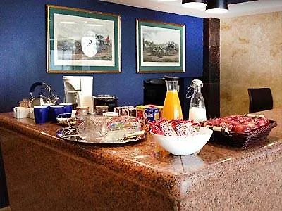 Berna 12 Aparthotel 4*